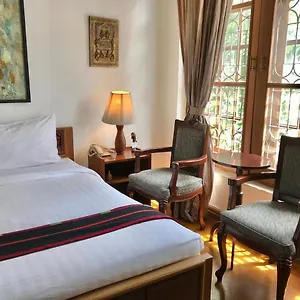 Classique Couette-café Yangon